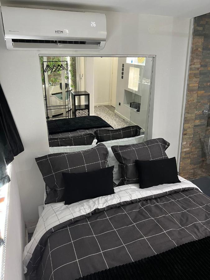 Modern Room With Indoor Shower Near The River - Quarto Moderno Com Duche Interior Proximo Da Ribeira Vila Nova de Gaia Exterior foto