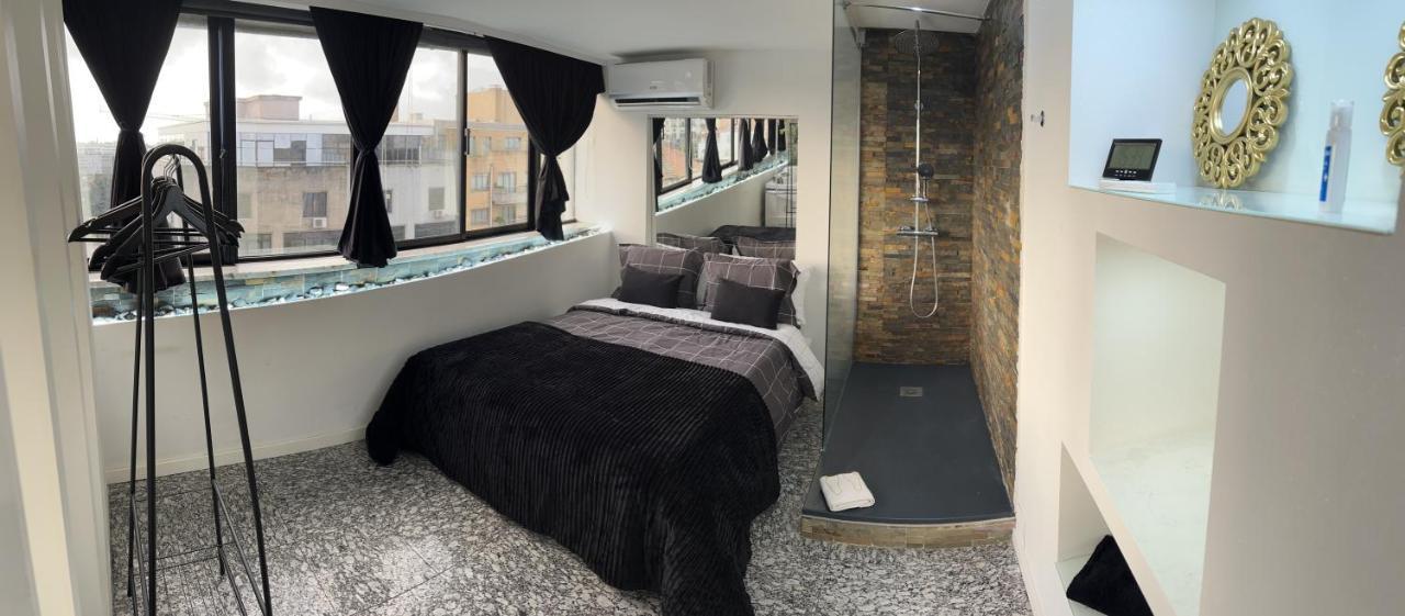 Modern Room With Indoor Shower Near The River - Quarto Moderno Com Duche Interior Proximo Da Ribeira Vila Nova de Gaia Exterior foto