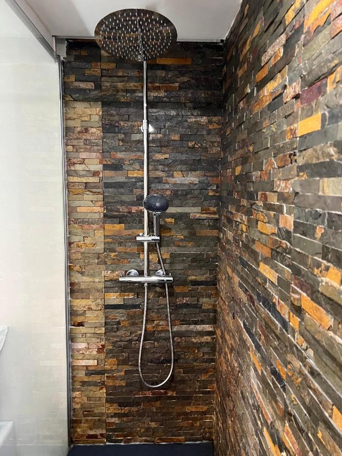 Modern Room With Indoor Shower Near The River - Quarto Moderno Com Duche Interior Proximo Da Ribeira Vila Nova de Gaia Exterior foto