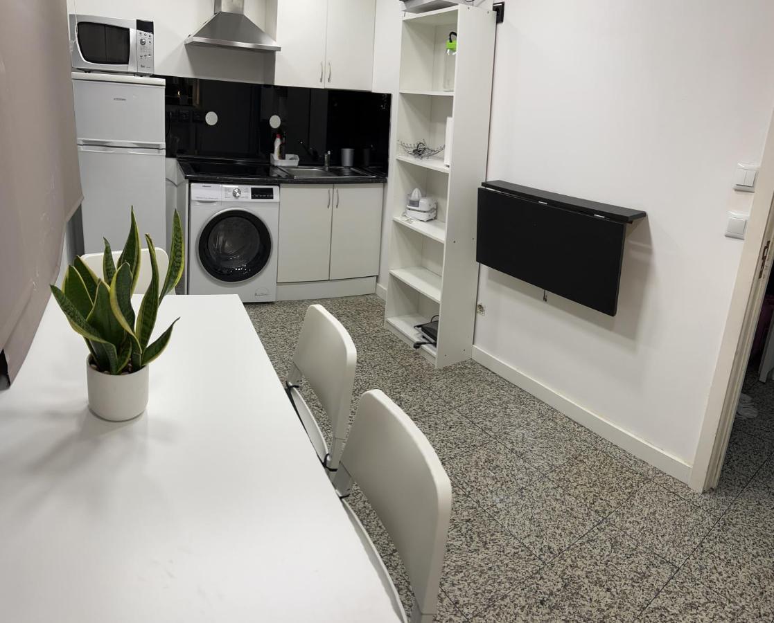 Modern Room With Indoor Shower Near The River - Quarto Moderno Com Duche Interior Proximo Da Ribeira Vila Nova de Gaia Exterior foto