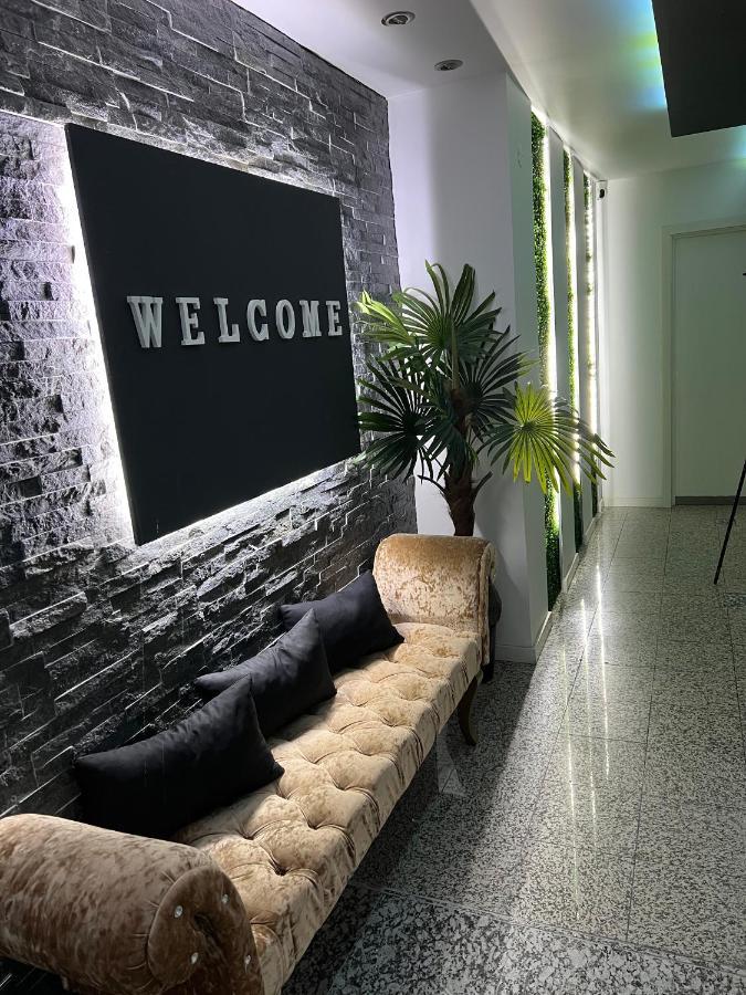 Modern Room With Indoor Shower Near The River - Quarto Moderno Com Duche Interior Proximo Da Ribeira Vila Nova de Gaia Exterior foto